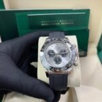 ROLEX OYSTER PERPETUAL SUPERLATIVE CHRONOMETER 4563